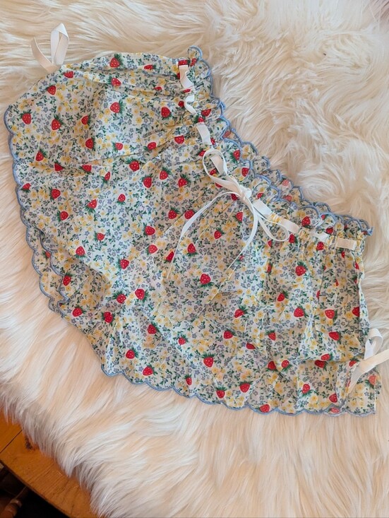 For Love And Lemons Tops - For Love And Lemons Strawberry Kiss Shorts XS NWT
